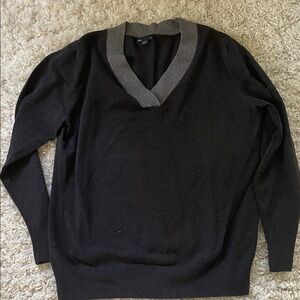GAP Women's Black and Gray V-Neck Sweater